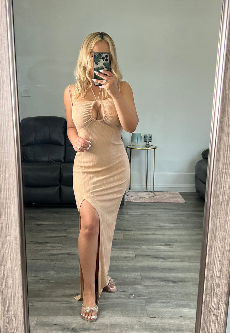 Gabriela Maxi Dress (Taupe)